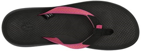 Score Fuchsia Chacos Women\'s Lowdown Flip Sandal