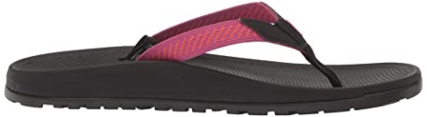 Score Fuchsia Chacos Women\'s Lowdown Flip Sandal
