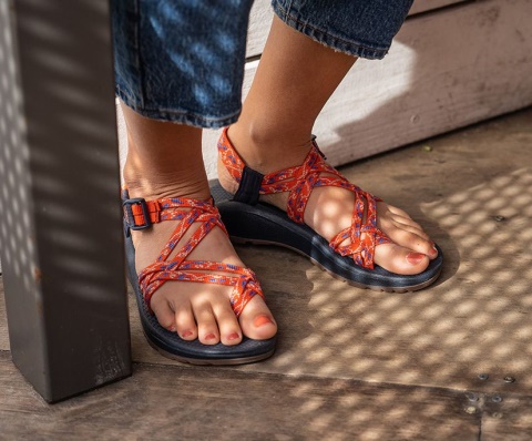 Women\'s Z/2 Classic Chacos Pivot Navy